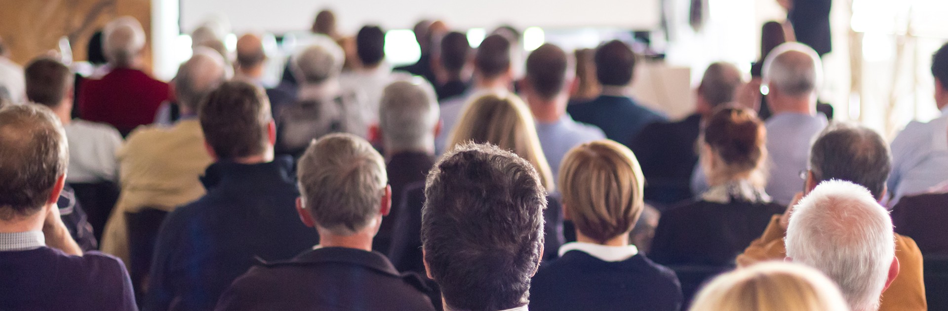 Konferenz - © Header: Matej Kastelic/shutterstock.com