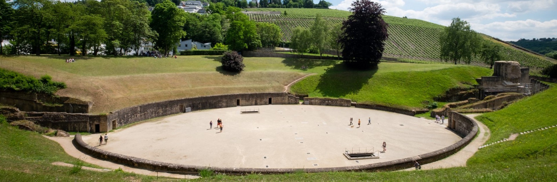L’amphithéâtre en été 