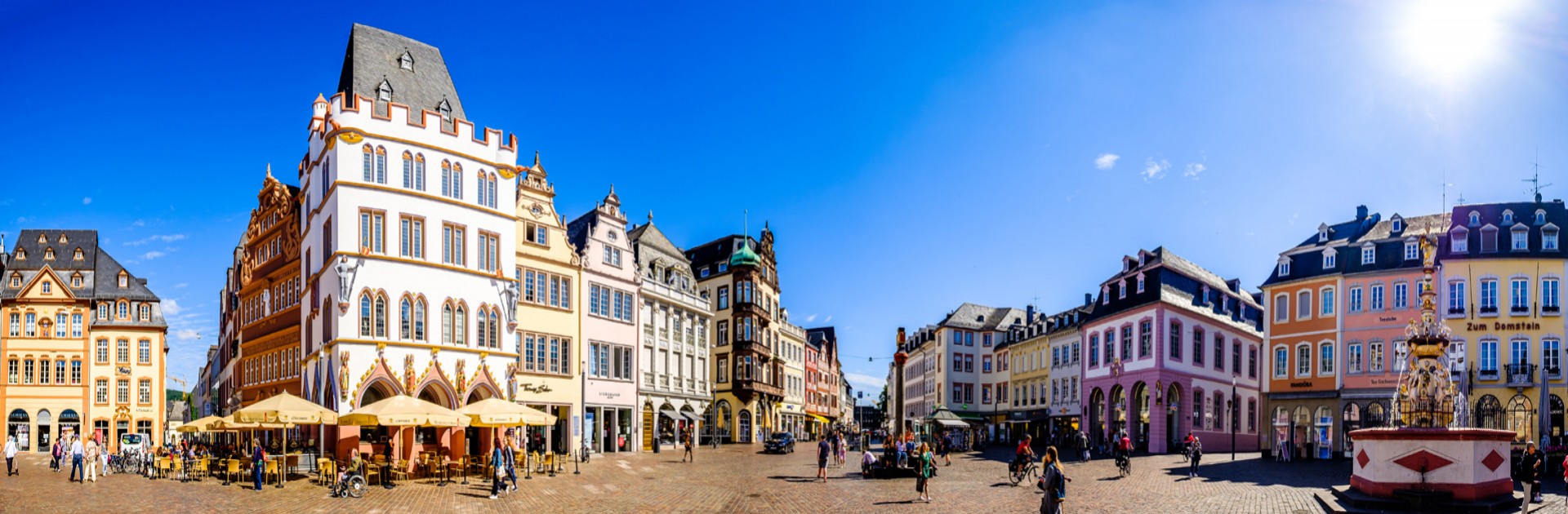 Bild vom Marketplatz mit Blick auf die Steipe - &copy; Trier Tourismus und Marketing GmbH