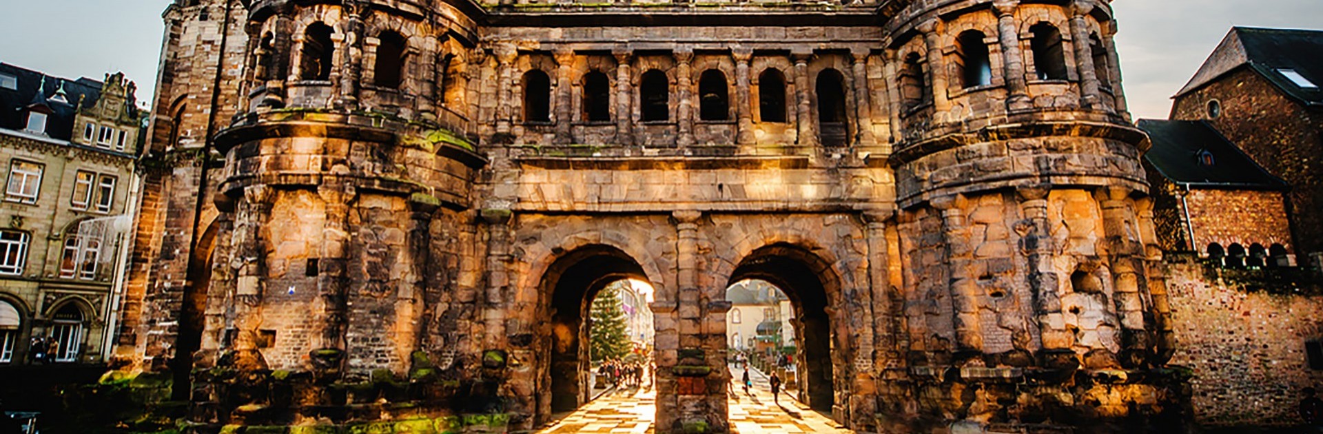 Porta Nigra Trier - © Alex Tihonovs/shutterstock.com