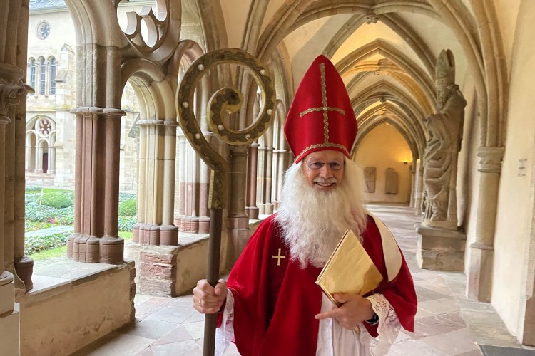 St Nicholas in the cloister of Trier Cathedral (© Michael Strobel) St Nicholas in the cloister of Trier Cathedral (© Michael Strobel)