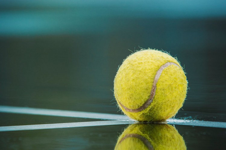 Tennis Ball (© Todd Trapani/pixabay.com)