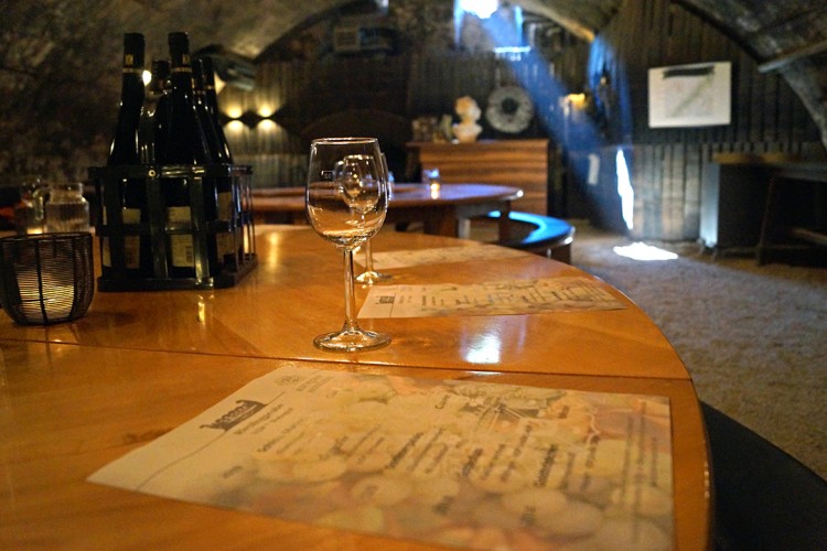 Weinkeller des Weinguts Reichsgraf von Kesselstatt - © Weinstube Kesselstatt