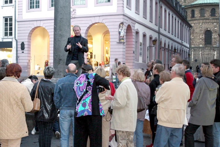 Jens Baumeister mit Gruppe - © Jens Baumeister