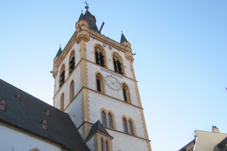 Blick auf St. Gangolf - © Trier Tourismus und Marketing GmbH
