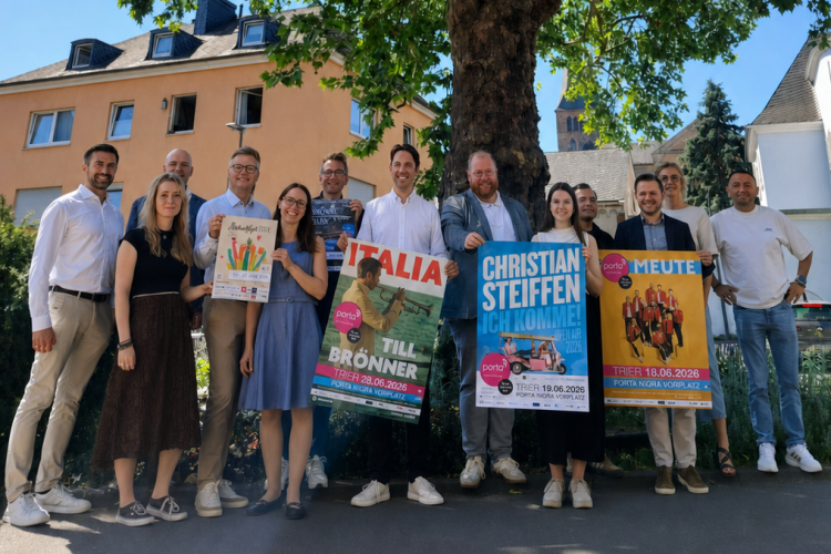 Von links nach rechts: Marc Bonertz, Hanna Landwehr, Carlo Schuff, Gerd Müller, Jasmin Schwarzenbart, Jan Hoffmann, Lajos Wenzel, Markus Nöhl, Kathrin Jakobi, Oliver Thomé, Yannick Jaeckert, Anna Adrian, Attila Gülgen - &copy; Trier Tourismus und Marketing GmbH