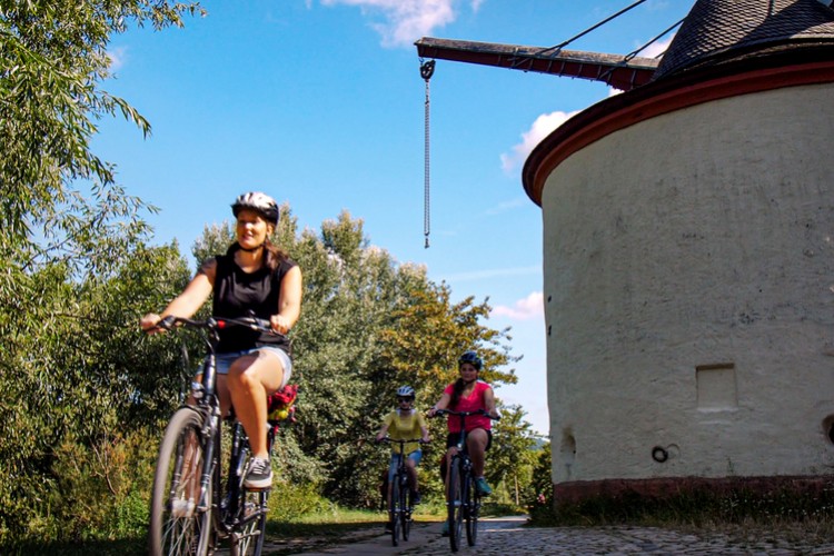 Fahrradtour an der Mosel (© Videocrew)